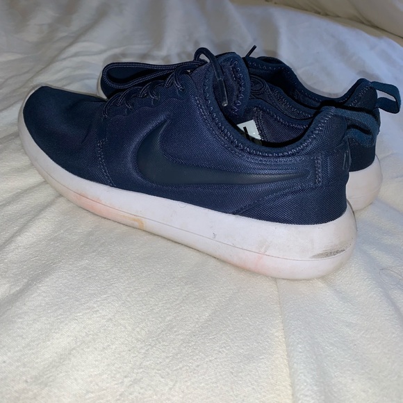 Nike Roche - Picture 2 of 2